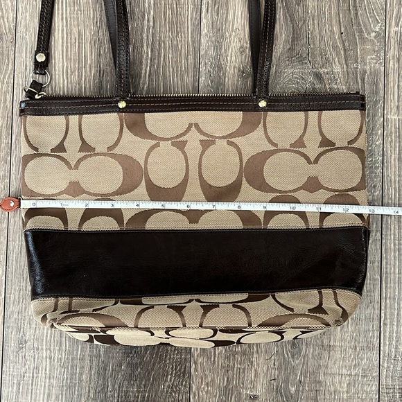 Coach Signature Canvas Small tote y2k - Picture 8 of 11